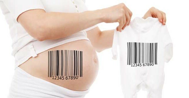 Maternità surrogata, sentenza choc: "Riconoscere figli nati all'estero"