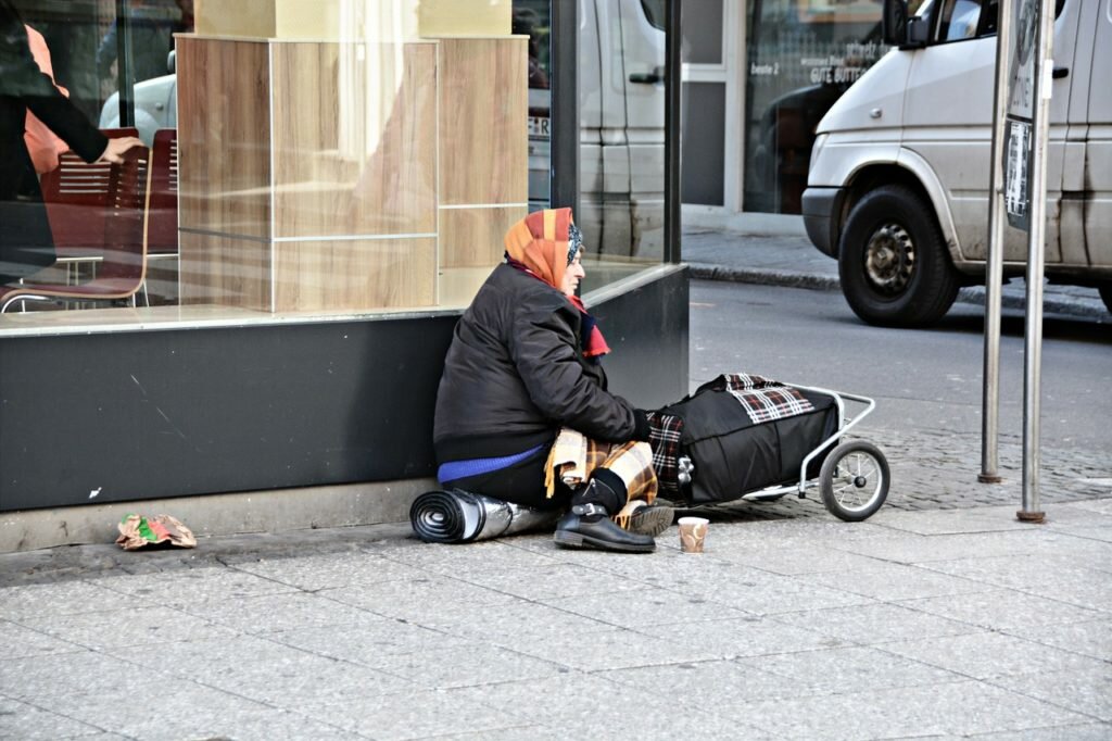 povertà coronavirus