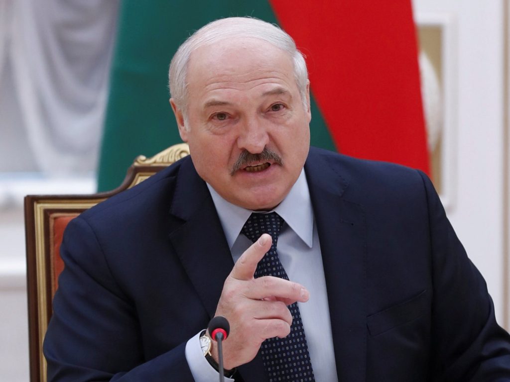 Il leader bielorusso Lukashenko afferma di aver avvertito i capi Wagner di "fare attenzione"