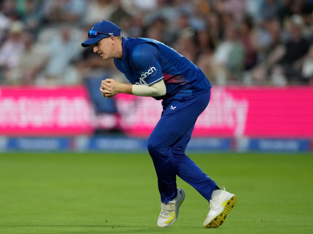 L'Inghilterra sceglie Brook invece di Roy per la difesa del titolo della Coppa del mondo di cricket