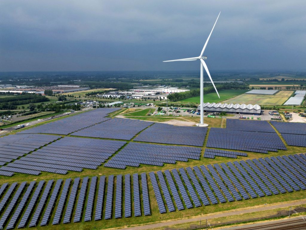 La guerra in Ucraina ha accelerato il mondo verso il raggiungimento delle emissioni nette zero: rapporto