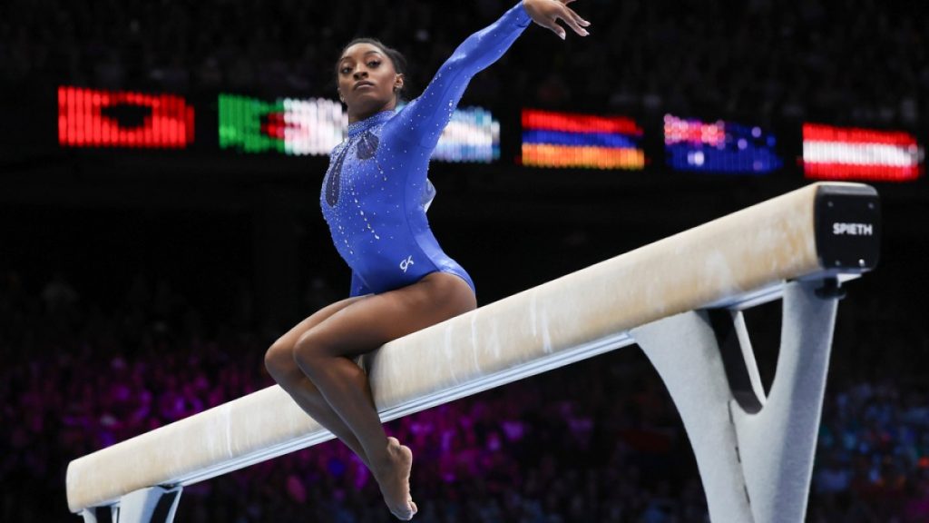 La ginnasta statunitense da record Simone Biles conquista il 21esimo titolo mondiale