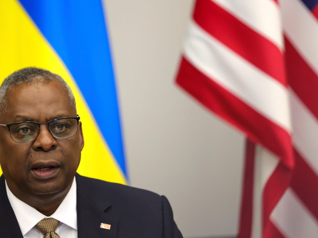 Gli Stati Uniti annunciano un pacchetto di assistenza militare da 200 milioni di dollari per l’Ucraina