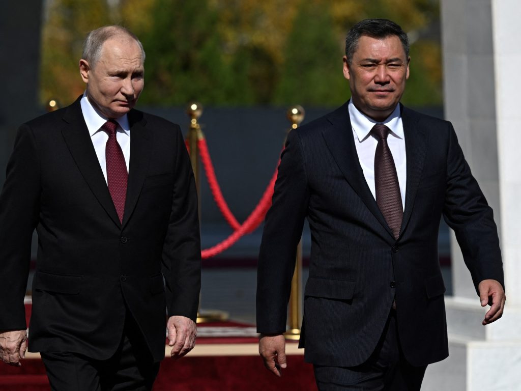 Il russo Putin fa una rara visita in Kirghizistan nonostante il mandato di arresto della CPI