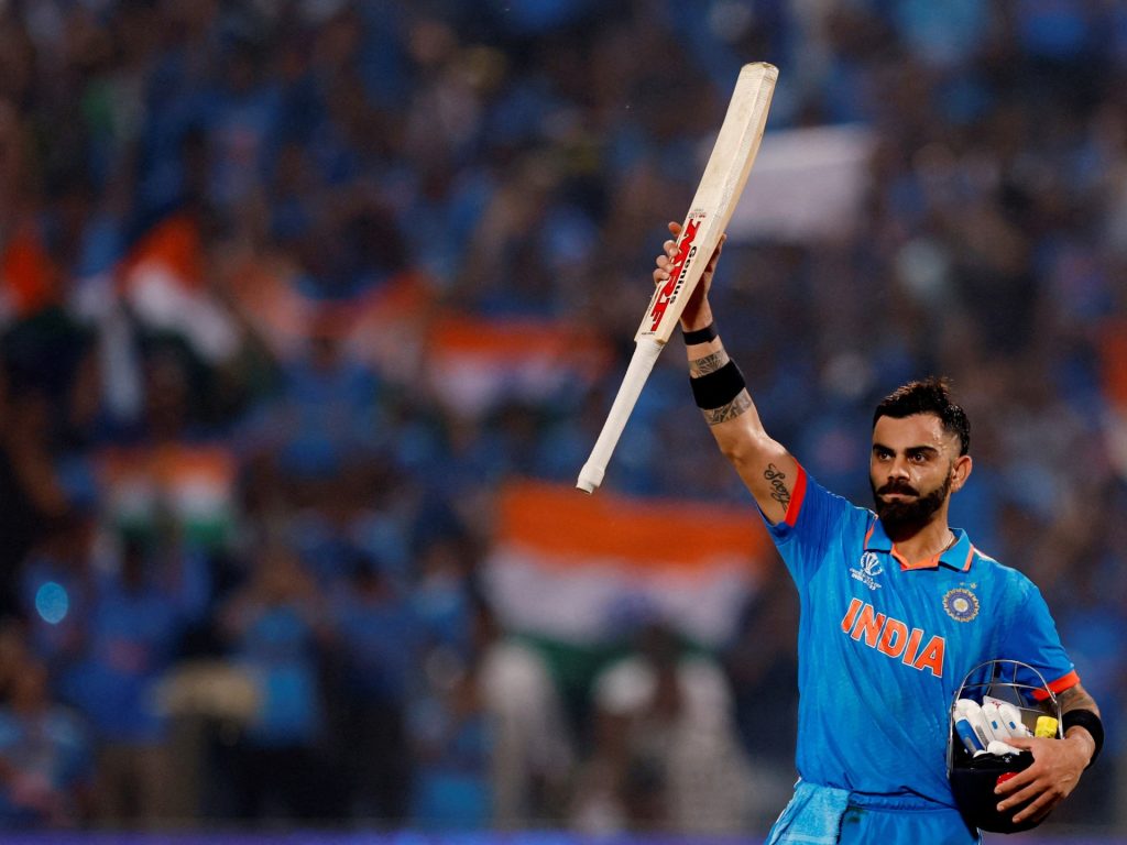 Il secolo della Coppa del mondo di cricket ICC di Virat Kohli divide le opinioni