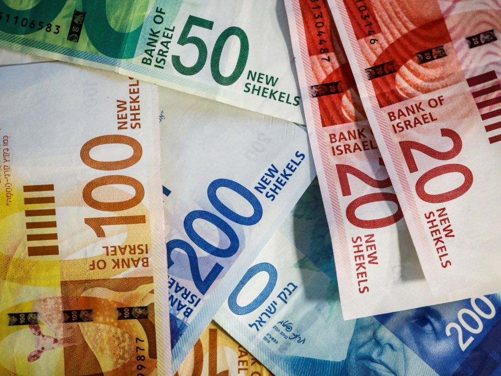 La Banca d'Israele venderà 30 miliardi di dollari di forex dopo il crollo dello shekel