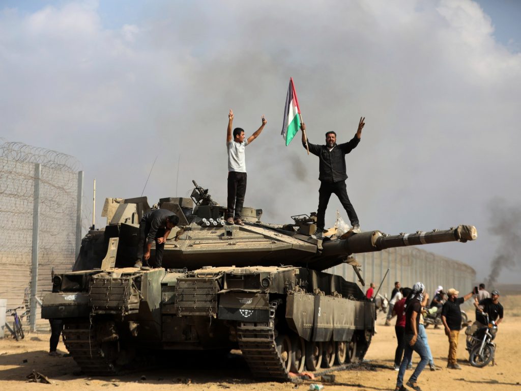 Le piattaforme dei social media sono inondate di notizie false sulla guerra tra Israele e Hamas