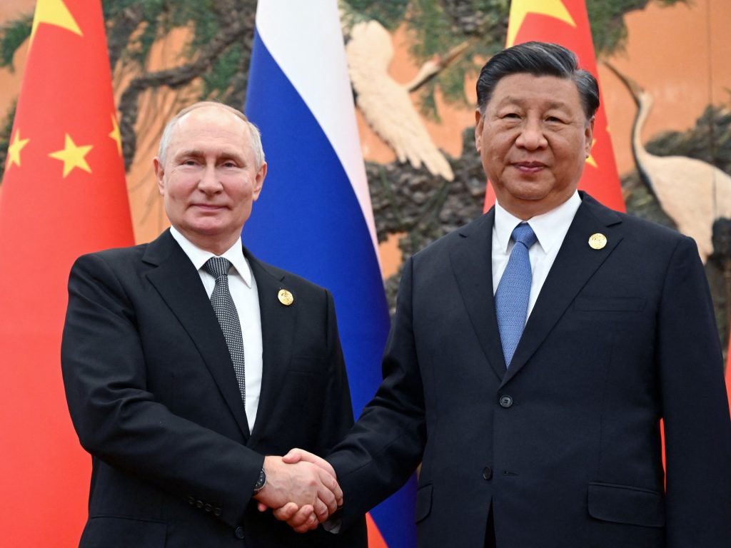 Xi saluta il “rafforzamento della fiducia” tra Cina e Russia incontrando Putin