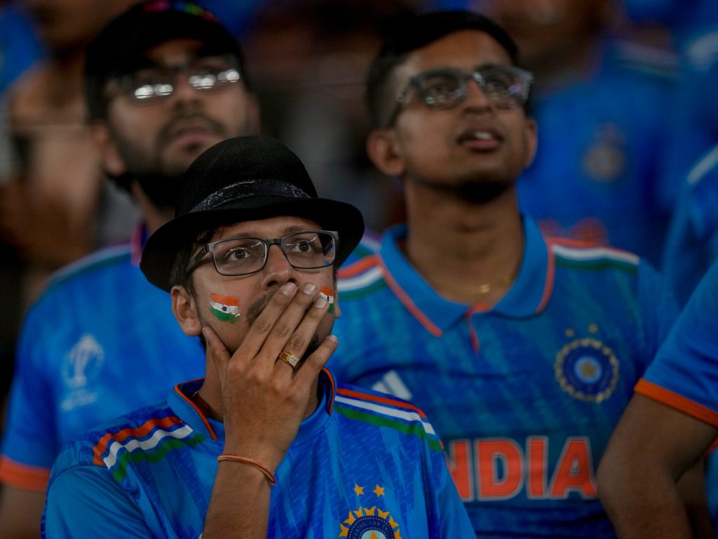 Finale della Coppa del mondo di cricket India vs Australia: i tifosi sbattono la folla "per lo più silenziosa".