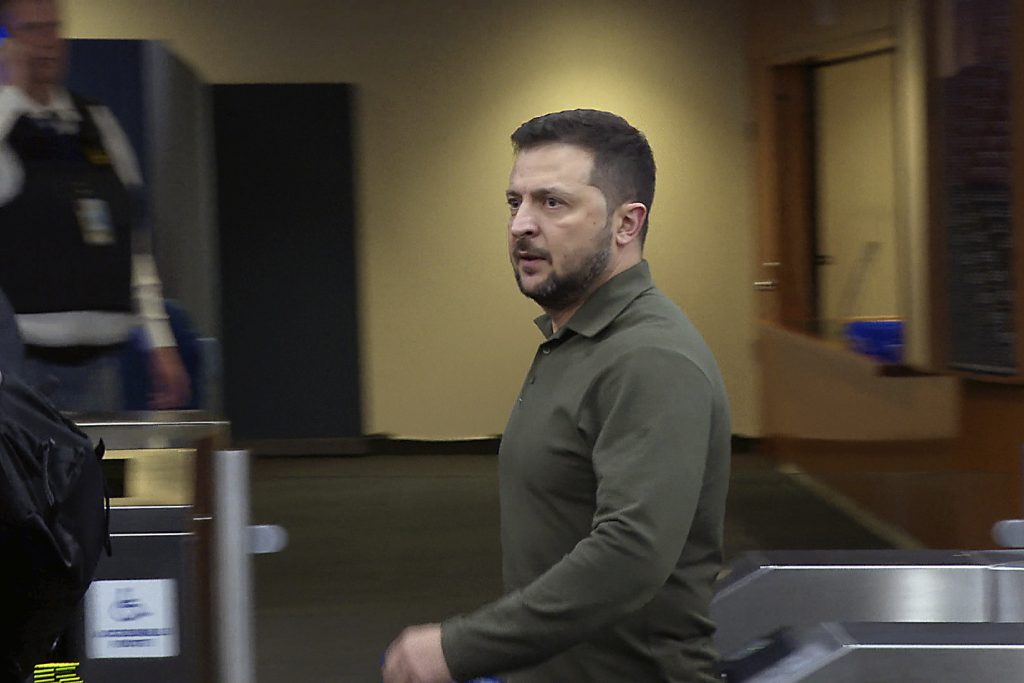 Zelenskyy ucraino afferma che la guerra complica i piani per le elezioni del 2024