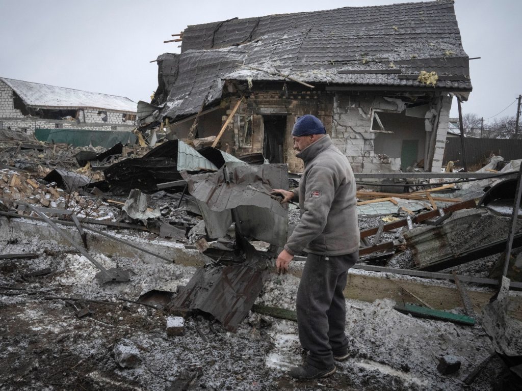 Gli Stati Uniti annunciano centinaia di nuove sanzioni per isolare la Russia
