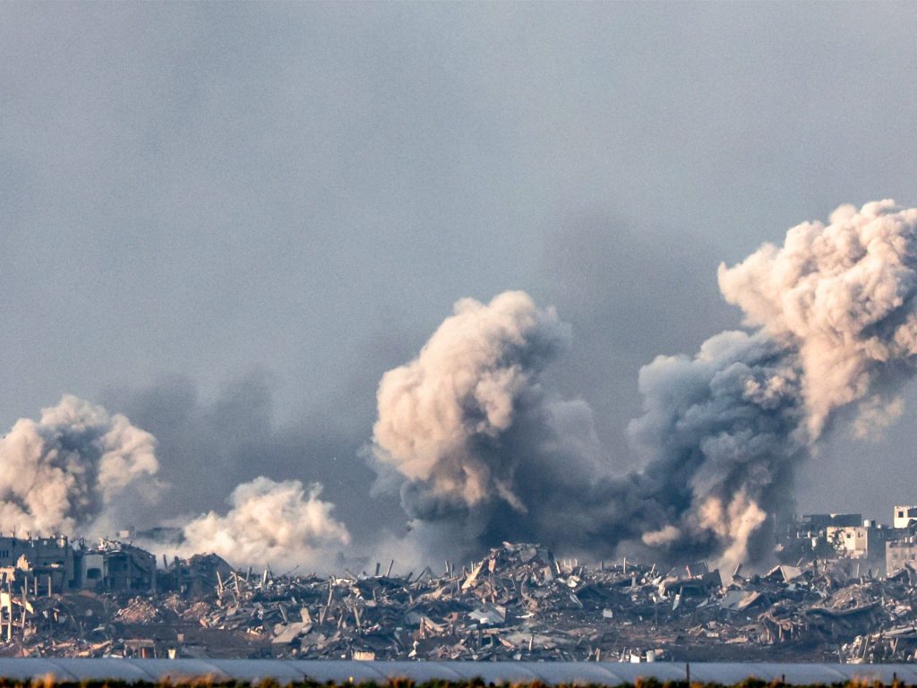 Osservare i cani da guardia: media, legge e genocidio di Gaza