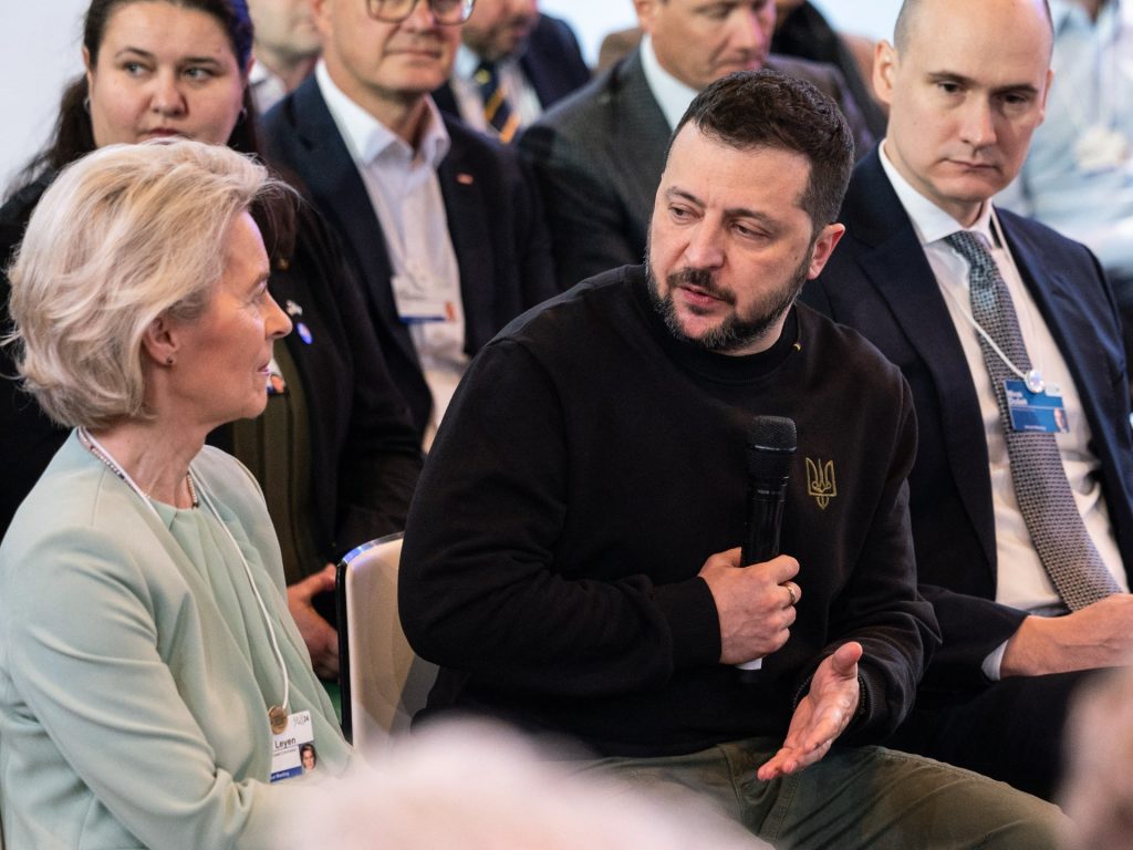 UE e USA sollecitano un sostegno costante all’Ucraina nella guerra contro la Russia