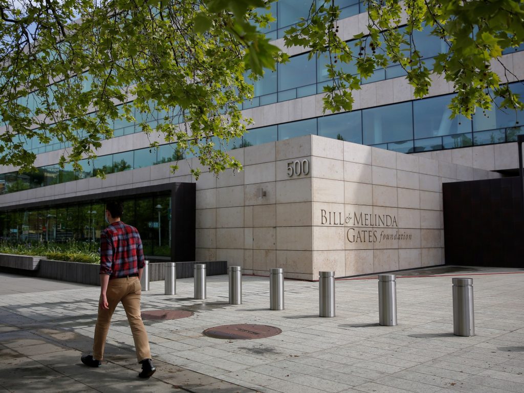 È tempo di tassare i ricchi… e le loro fondazioni