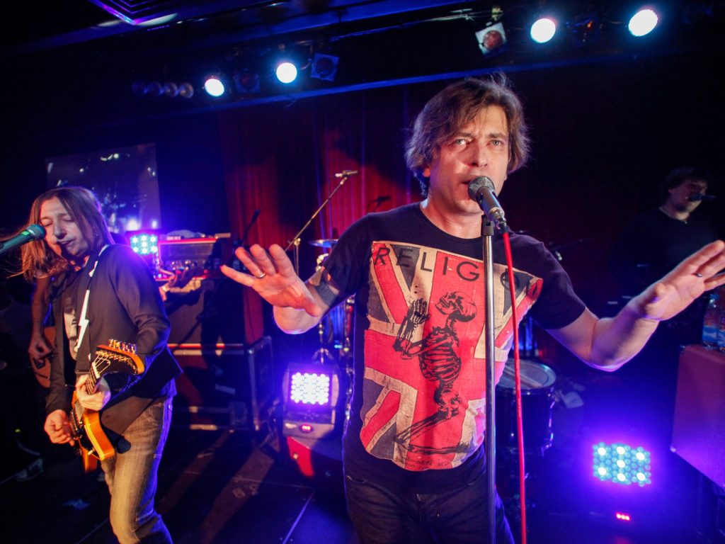 La Thailandia deporta i rocker russi dissidenti in Israele
