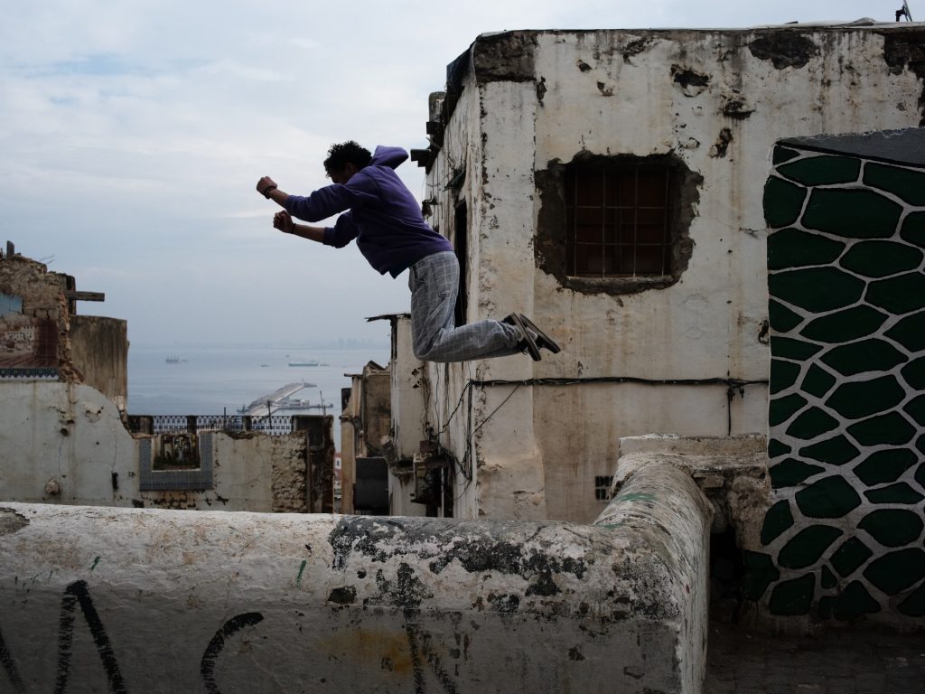 "Salta senza pensare": i corridori di parkour che riconquistano Algeri