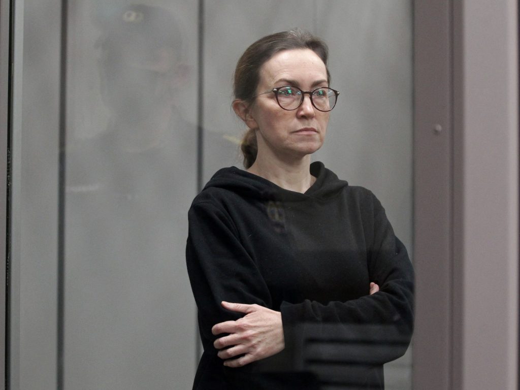 Il tribunale russo prolunga la detenzione della giornalista statunitense Kurmasheva fino ad aprile