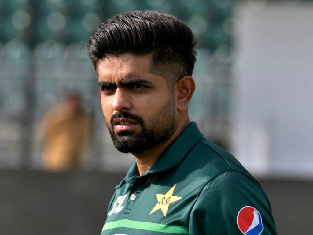 Babar Azam sostituisce Afridi come capitano della palla bianca del Pakistan