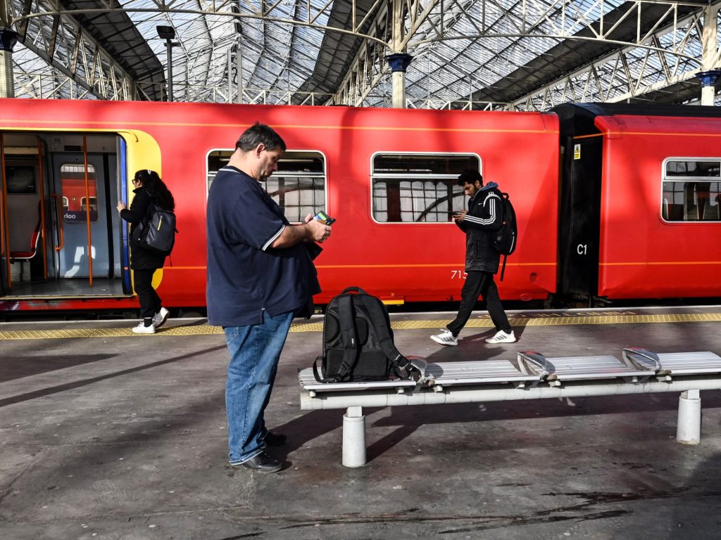 Il nuovo salario minimo nel Regno Unito è “estremamente necessario”, ma molti chiedono di più