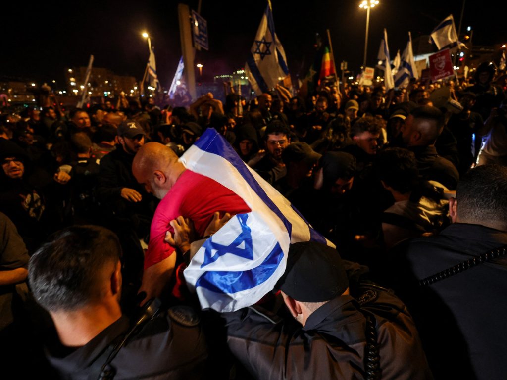 “Li abbiamo disprezzati”: i costi militari, politici e umani dell’arroganza israeliana