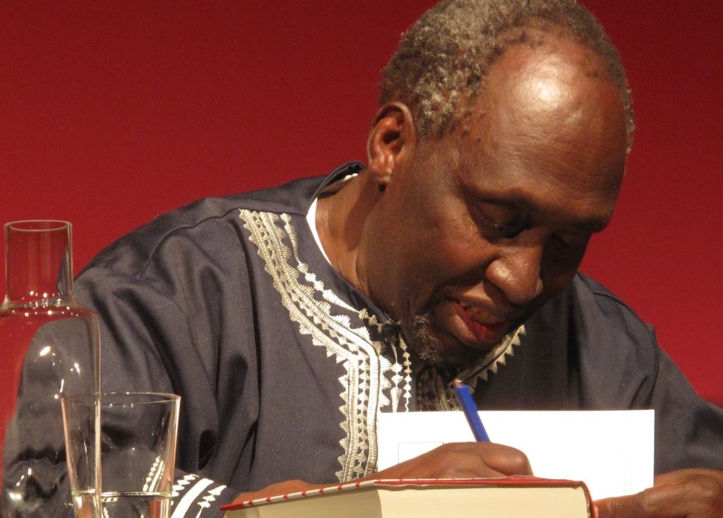 Ngugi wa Thiong'o: gigante letterario, eroe rivoluzionario, violentatore domestico