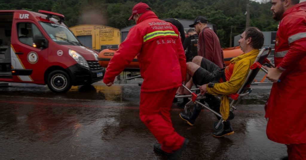 "Sarà peggio": il Brasile si prepara ad affrontare ulteriori sofferenze a causa delle inondazioni record