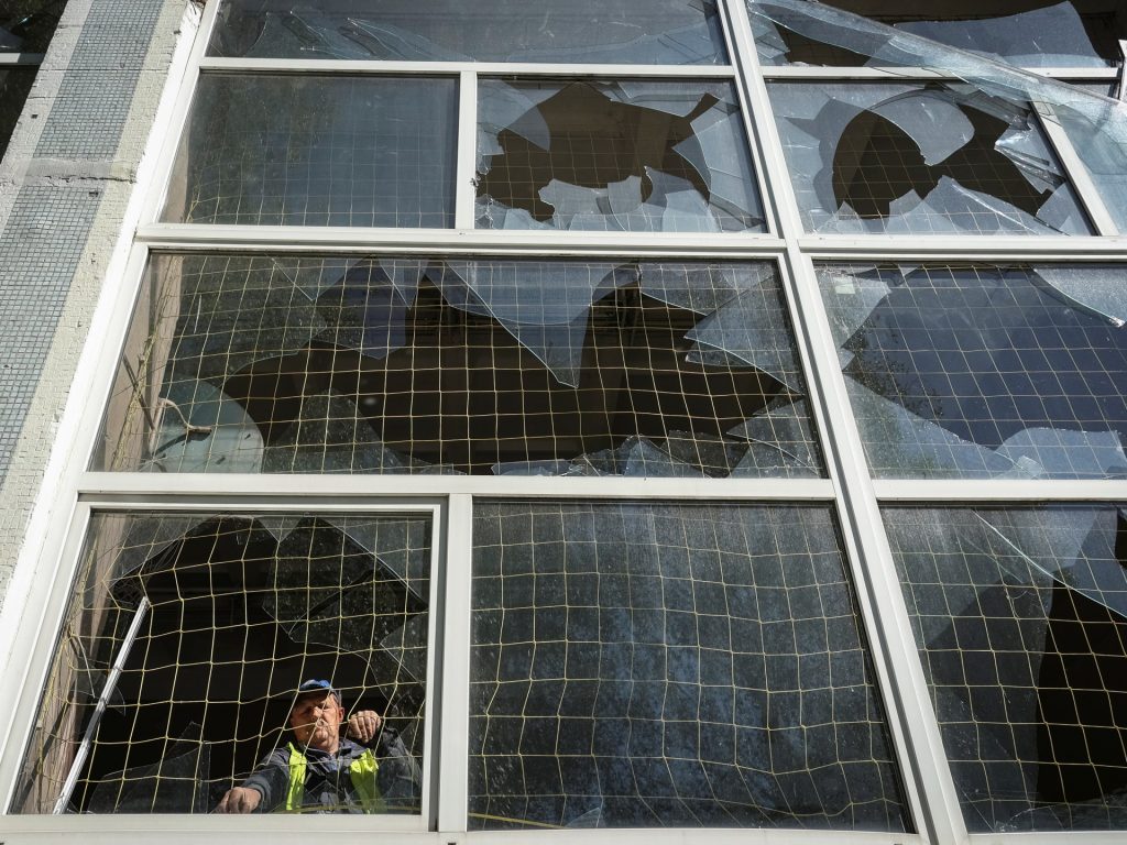 La Russia potrebbe aprire un nuovo fronte poiché l’Ucraina rimane povera di armi, dicono i funzionari