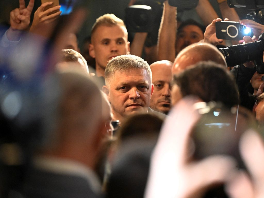 Il tentativo di omicidio apre le ferite della Slovacchia, alcune legate al premier Fico