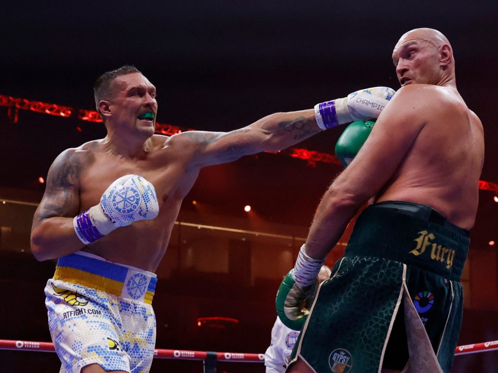 Oleksandr Usyk batte Tyson Fury e diventa campione indiscusso dei pesi massimi