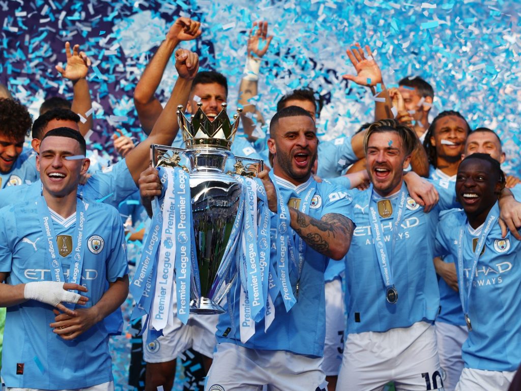 Il Manchester City conquista lo storico quarto titolo di Premier League nonostante la vittoria dell'Arsenal