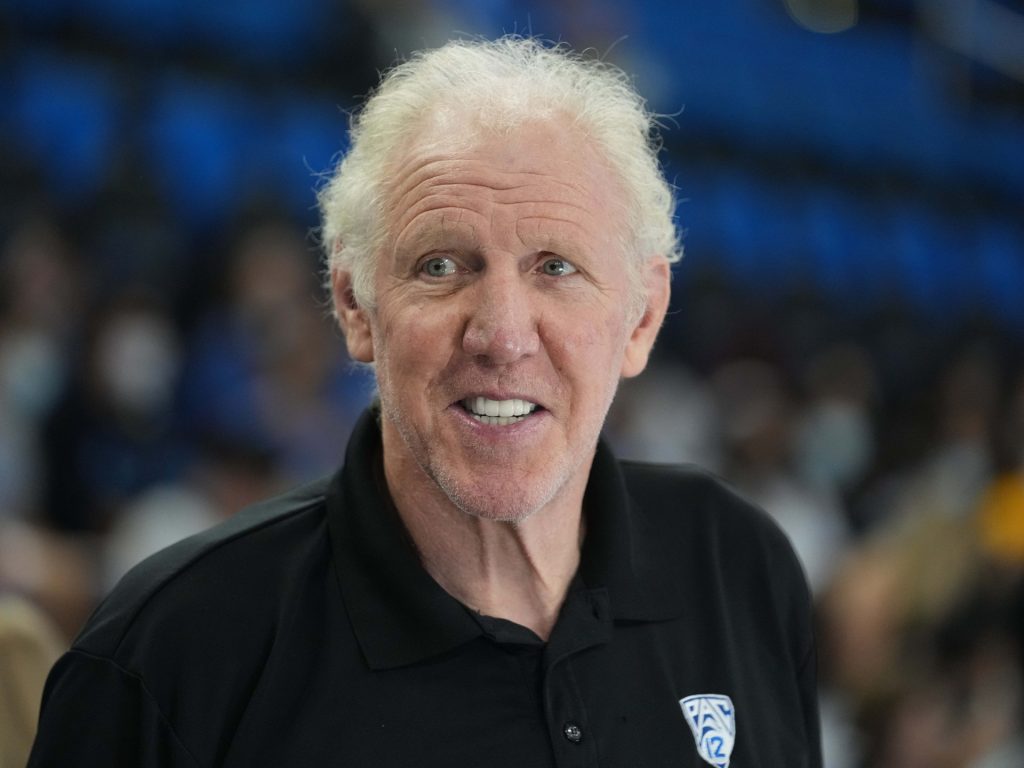 Bill Walton, campione NBA e amato conduttore televisivo, muore all'età di 71 anni