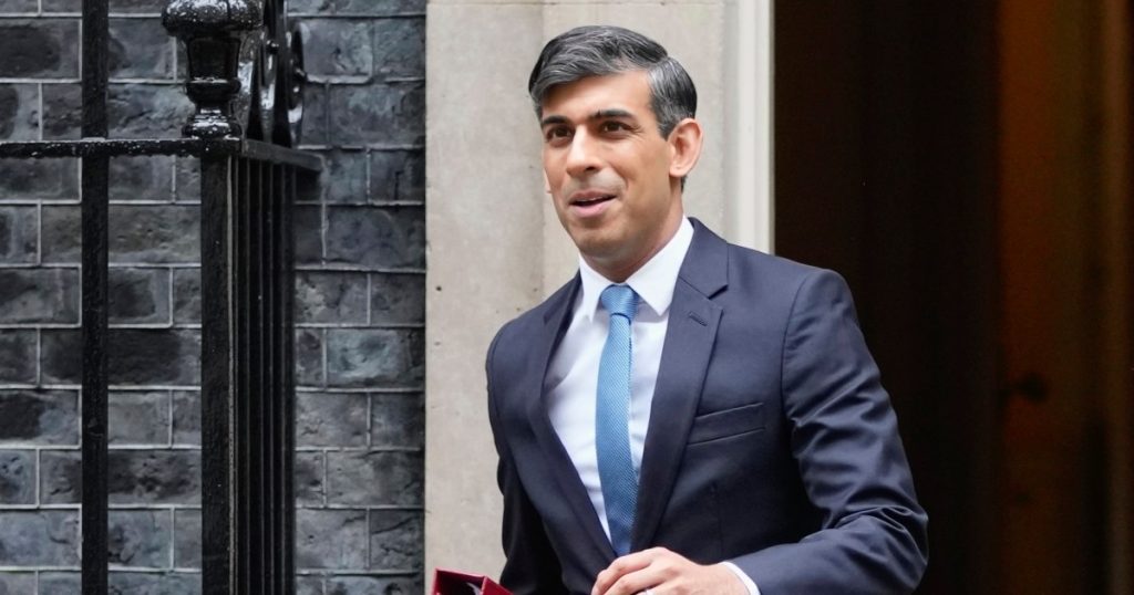 Il Sunak del Regno Unito promette tagli fiscali per i pensionati mentre i conservatori rischiano di essere spazzati via dalle elezioni