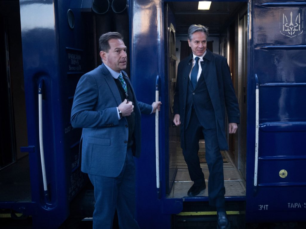 L'americano Blinken arriva a Kiev come "forte segnale di rassicurazione" per l'Ucraina