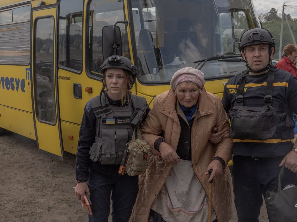 La Russia intensifica gli attacchi contro la regione ucraina di Kharkiv