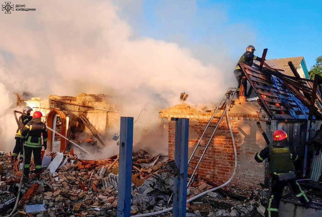 La Russia lancia un “massiccio” bombardamento contro le infrastrutture energetiche dell’Ucraina