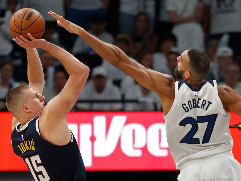 Playoff NBA: i Nuggets superano i Timberwolves, i Pacers superano i Knicks in gara 4