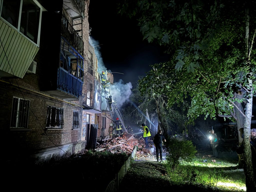 Almeno tre morti in molteplici attacchi russi a Kharkiv