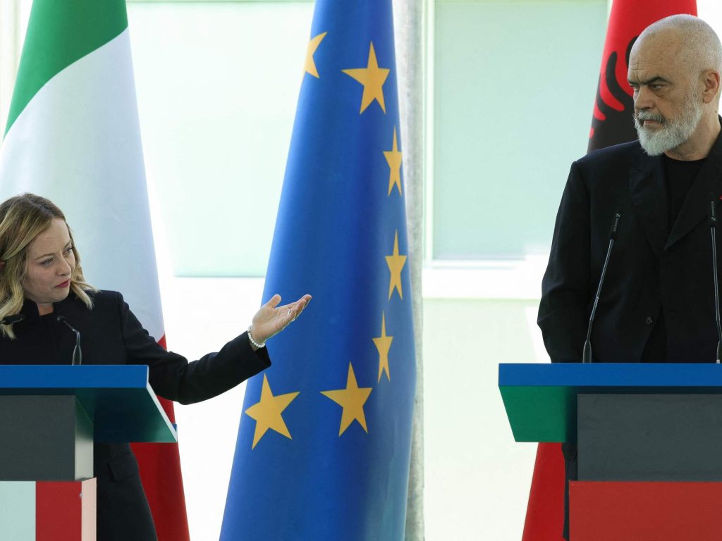 Niente di “fuori dagli schemi” nell’accordo di delocalizzazione dell’Italia in materia di asilo con l’Albania