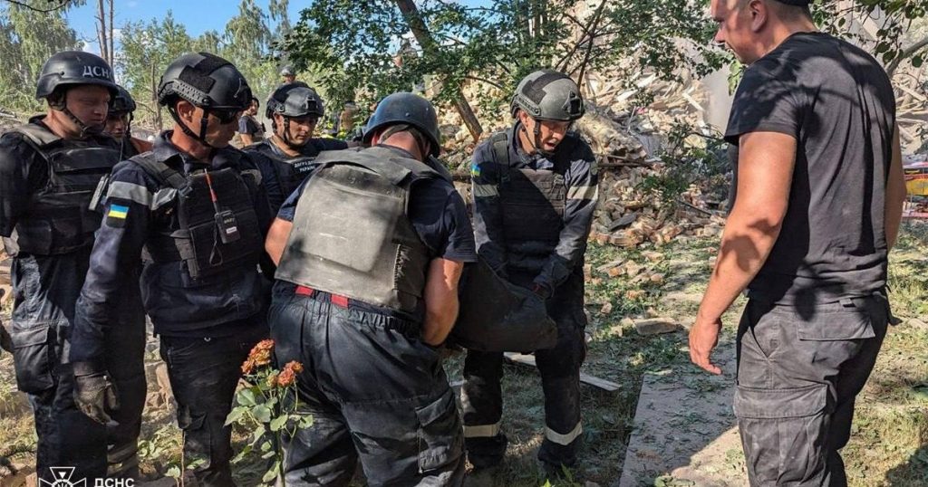 Nove morti e 29 feriti nell'attacco missilistico russo a Kryvyi Rih