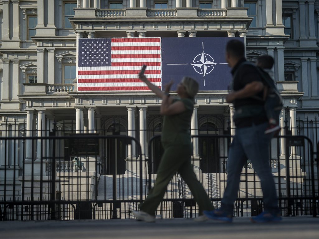 I leader della NATO si riuniscono per il summit del 75° anniversario. Ecco cosa sapere
