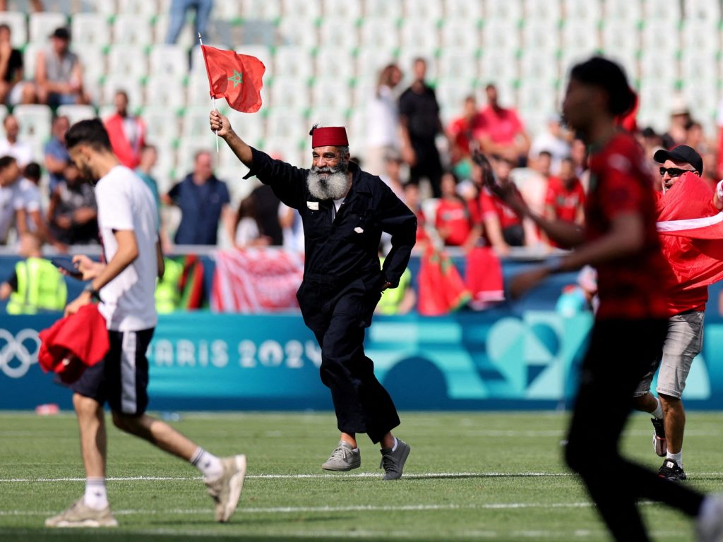 L'Argentina è stata battuta 2-1 dal Marocco nella caotica partita inaugurale di Parigi 2024
