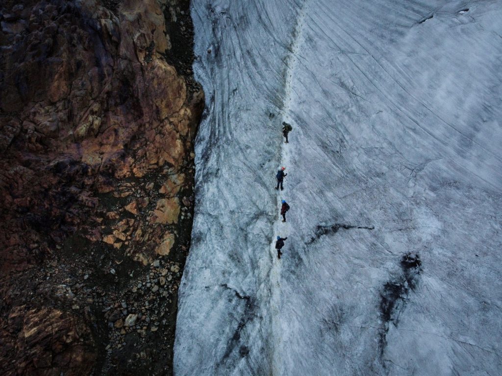Sulle Ande i ghiacciai si stanno riducendo rapidamente, mettendo a rischio milioni di persone | Crisi climatica