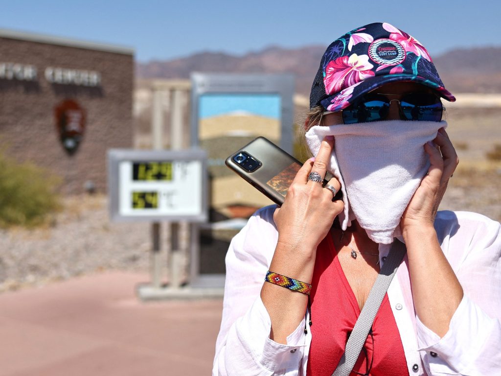 "Un caldo opprimente": un'ondata di calore da record travolge gli Stati Uniti occidentali