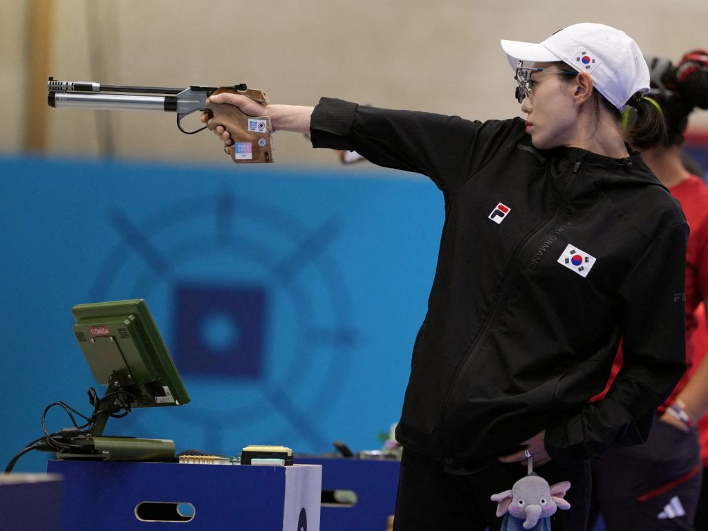 I tiratori olimpici virali Yusuf Dikec e Kim Ye-ji non si lasciano turbare dalla tempesta su Internet