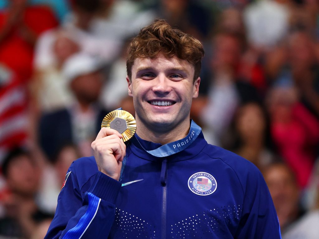 Olimpiadi Parigi: Finke degli USA stabilisce il nuovo record mondiale nei 1.500 metri stile libero maschile