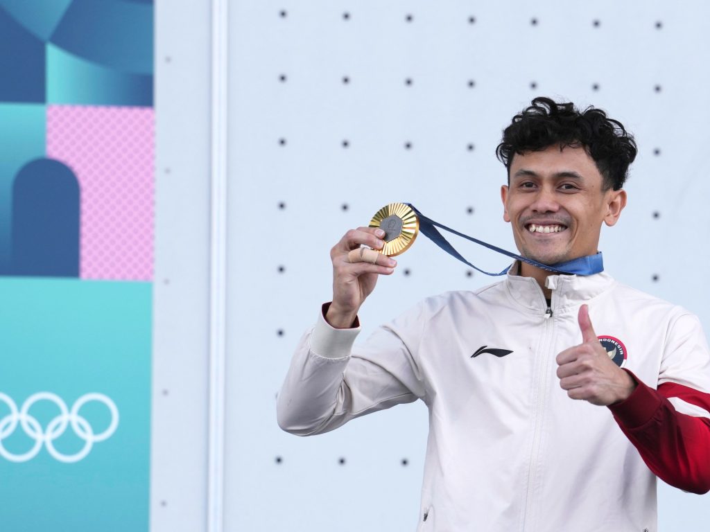 L'Indonesia celebra i primi ori olimpici fuori dal badminton