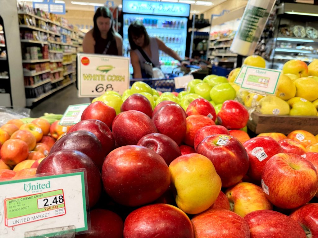 L'inflazione negli Stati Uniti rallenta a luglio, aprendo la strada a un taglio dei tassi di interesse