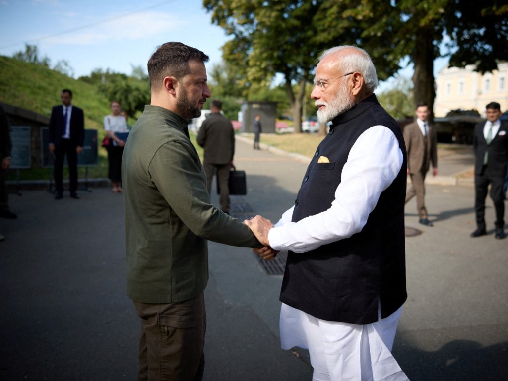 Il presidente indiano Modi incontra il presidente ucraino Zelenskyy a Kiev