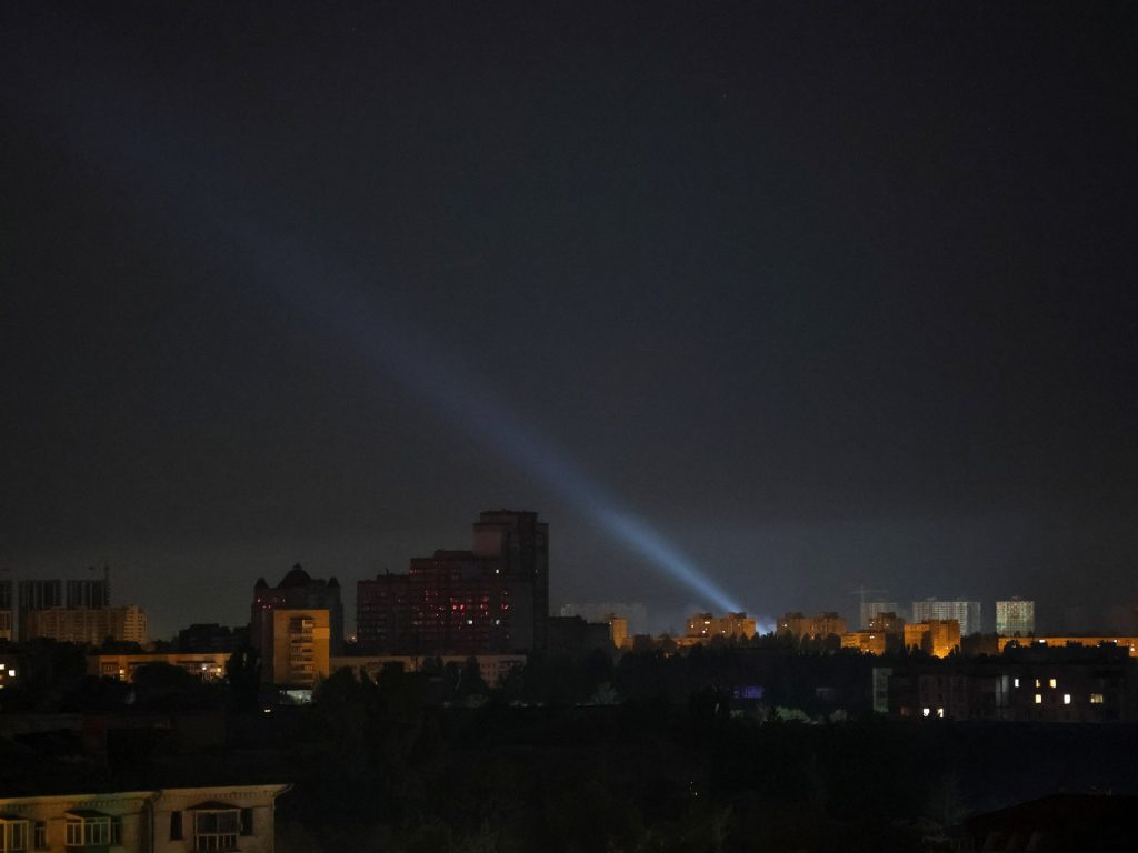 La Russia lancia un'altra ondata di missili e droni contro l'Ucraina