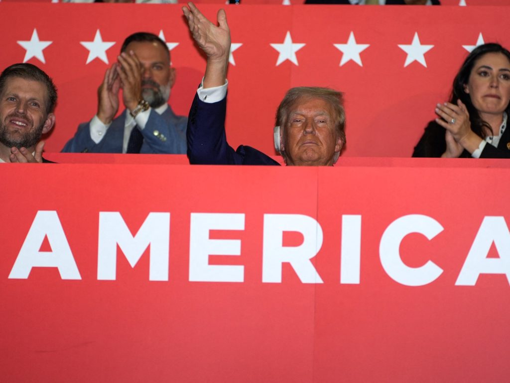 Il PAC repubblicano WinRed inganna i consumatori americani spingendoli a fare donazioni ricorrenti